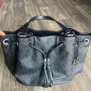 Large tote